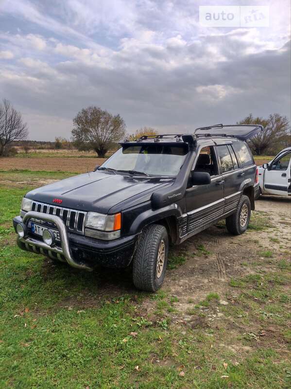 Внедорожник / Кроссовер Jeep Grand Cherokee 1993 в Ивано-Франковске