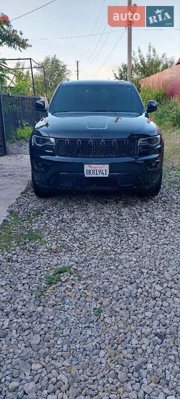 Внедорожник / Кроссовер Jeep Grand Cherokee 2020 в Кривом Роге