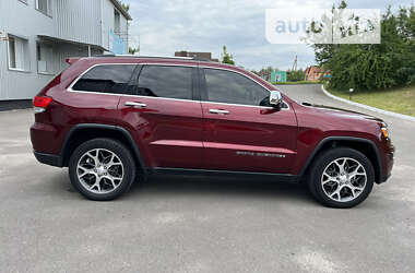 Внедорожник / Кроссовер Jeep Grand Cherokee 2018 в Сумах