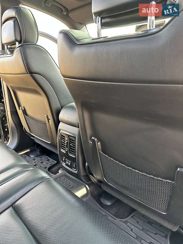 Внедорожник / Кроссовер Jeep Grand Cherokee 2015 в Одессе фото 24 Внедорожник / Кроссовер Jeep Grand Cherokee 2015 в Одессе