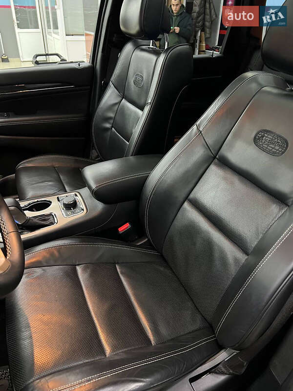 Внедорожник / Кроссовер Jeep Grand Cherokee 2016 в Ужгороде фото 4 Внедорожник / Кроссовер Jeep Grand Cherokee 2016 в Ужгороде