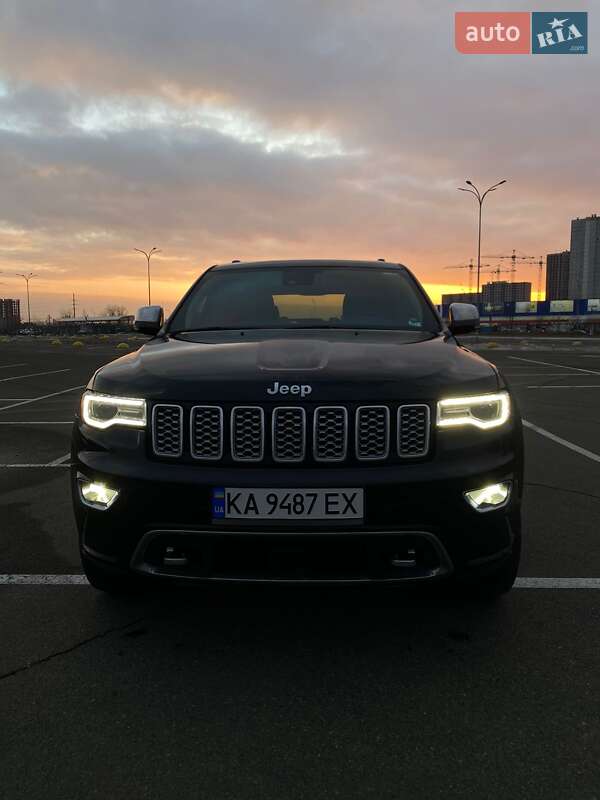 Внедорожник / Кроссовер Jeep Grand Cherokee 2017 в Киеве