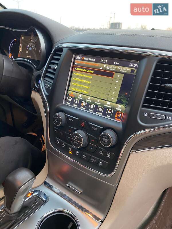 Внедорожник / Кроссовер Jeep Grand Cherokee 2017 в Киеве