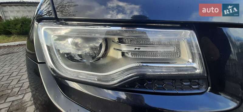 Позашляховик / Кросовер Jeep Grand Cherokee 2015 в Львові