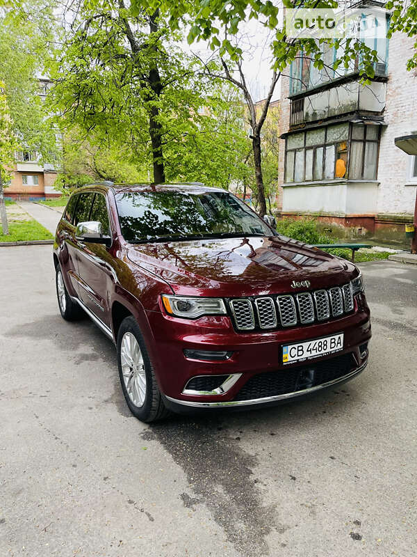 Внедорожник / Кроссовер Jeep Grand Cherokee 2017 в Чернигове