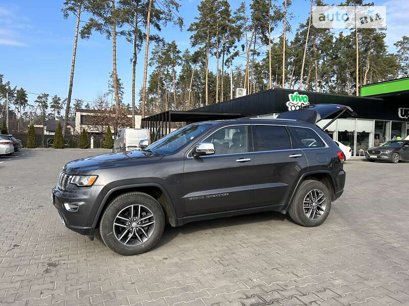 Внедорожник / Кроссовер Jeep Grand Cherokee 2017 в Буче