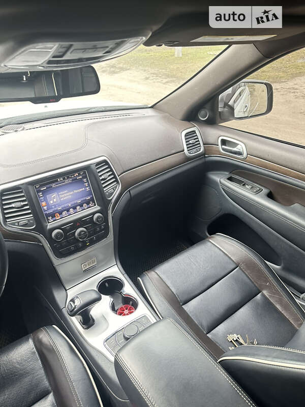 Внедорожник / Кроссовер Jeep Grand Cherokee 2015 в Днепре фото 19 Внедорожник / Кроссовер Jeep Grand Cherokee 2015 в Днепре
