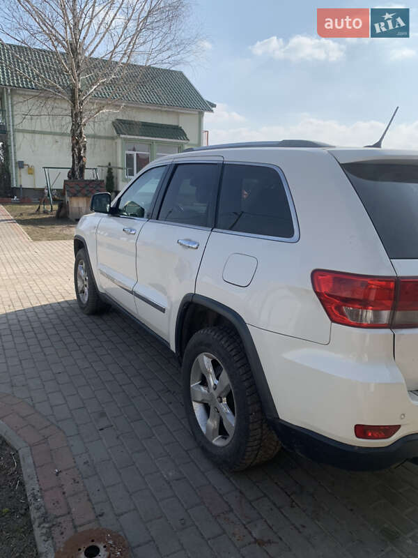 Внедорожник / Кроссовер Jeep Grand Cherokee 2011 в Боярке