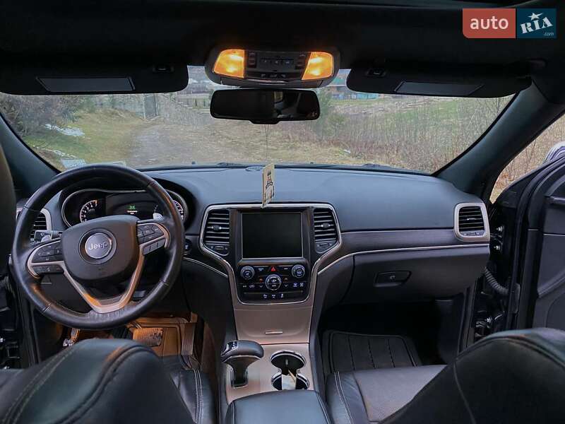 Внедорожник / Кроссовер Jeep Grand Cherokee 2015 в Рожнятове