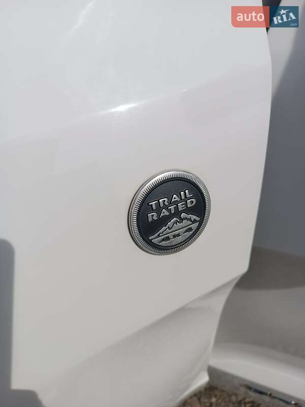 Внедорожник / Кроссовер Jeep Grand Cherokee 2013 в Косове