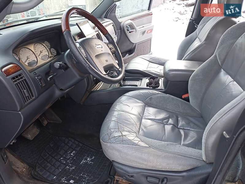 Внедорожник / Кроссовер Jeep Grand Cherokee 2002 в Конотопе
