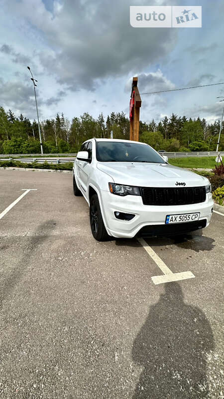 Позашляховик / Кросовер Jeep Grand Cherokee 2017 в Києві