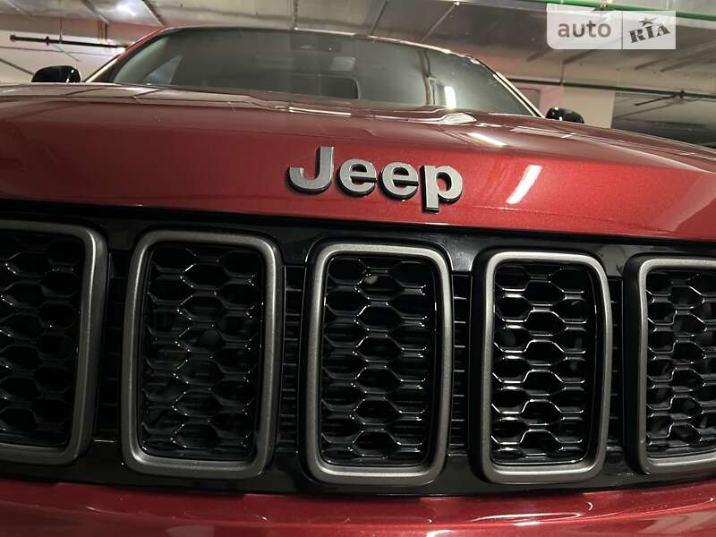 Внедорожник / Кроссовер Jeep Grand Cherokee 2018 в Киеве
