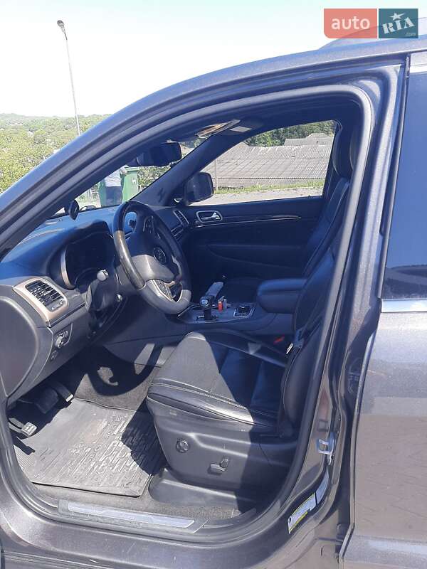 Позашляховик / Кросовер Jeep Grand Cherokee 2015 в Чернівцях