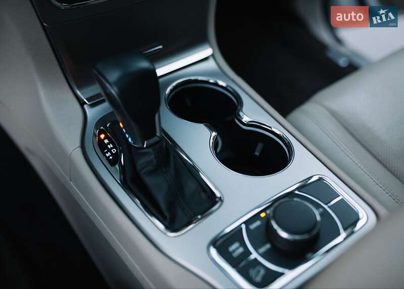 Позашляховик / Кросовер Jeep Grand Cherokee 2018 в Києві