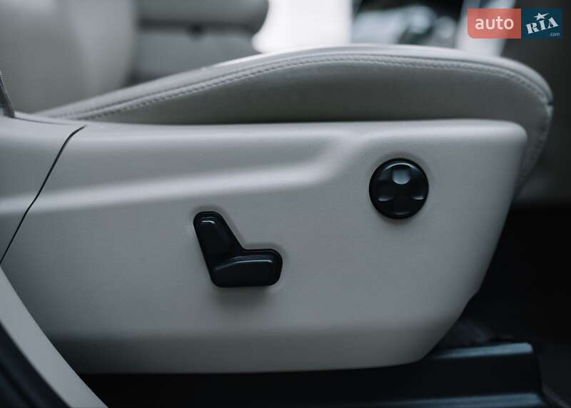 Позашляховик / Кросовер Jeep Grand Cherokee 2018 в Києві