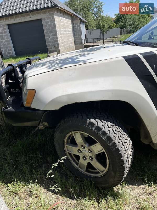 Позашляховик / Кросовер Jeep Grand Cherokee 2004 в Мукачевому