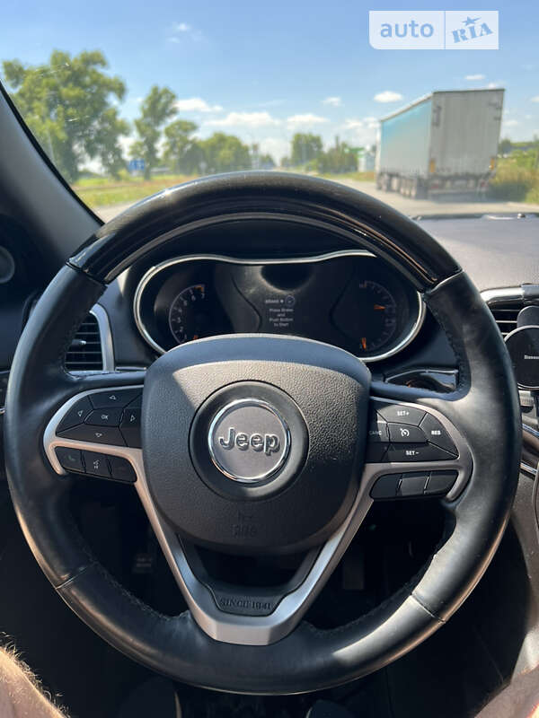 Внедорожник / Кроссовер Jeep Grand Cherokee 2017 в Киеве