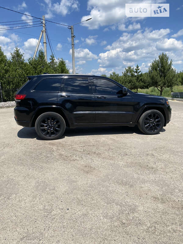 Внедорожник / Кроссовер Jeep Grand Cherokee 2017 в Харькове