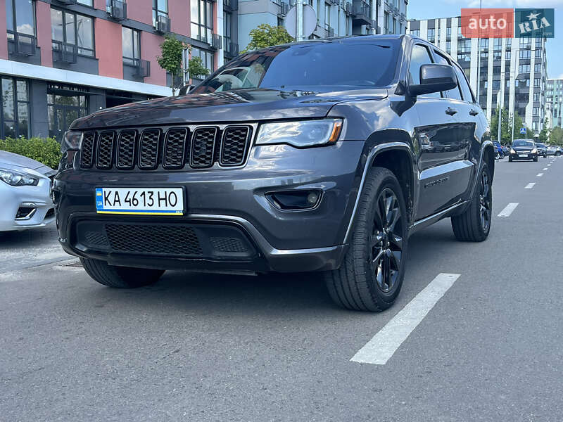 Позашляховик / Кросовер Jeep Grand Cherokee 2017 в Києві