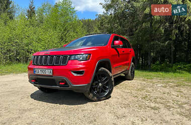 Позашляховик / Кросовер Jeep Grand Cherokee 2018 в 