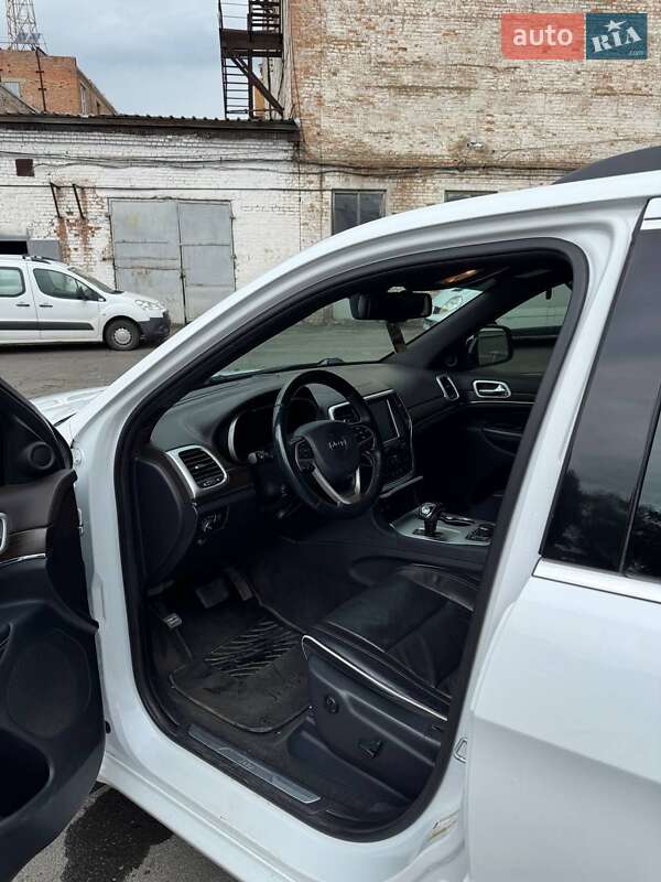 Внедорожник / Кроссовер Jeep Grand Cherokee 2014 в Новоархангельске