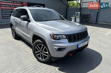 Внедорожник / Кроссовер Jeep Grand Cherokee 2018 в 