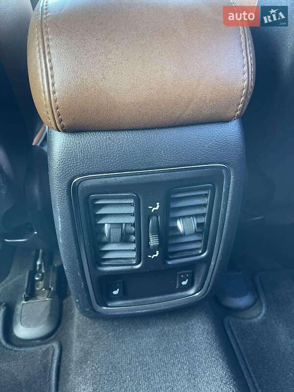 Внедорожник / Кроссовер Jeep Grand Cherokee 2012 в Яремче