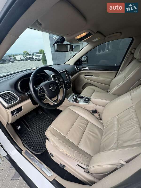 Внедорожник / Кроссовер Jeep Grand Cherokee 2015 в Хусте