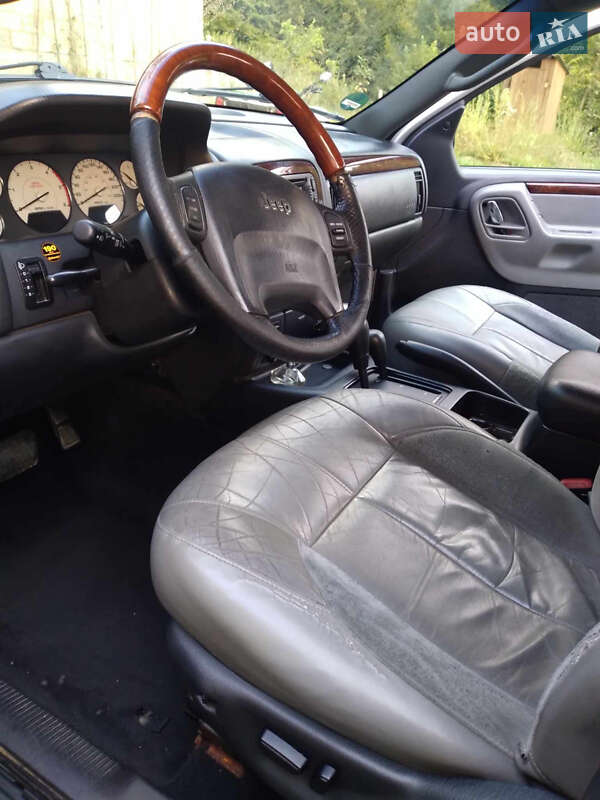 Внедорожник / Кроссовер Jeep Grand Cherokee 2003 в Тячеве