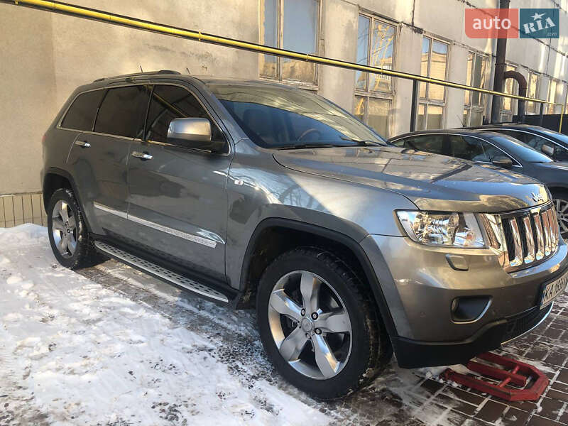 Внедорожник / Кроссовер Jeep Grand Cherokee 2011 в Киеве