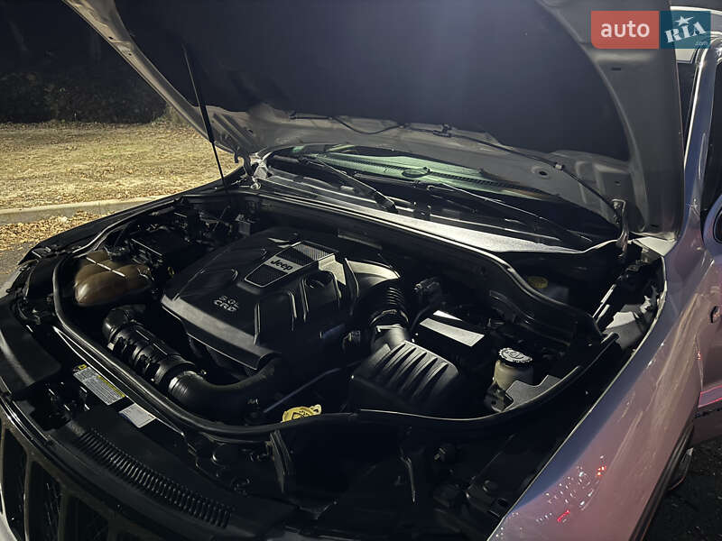 Внедорожник / Кроссовер Jeep Grand Cherokee 2012 в Ужгороде