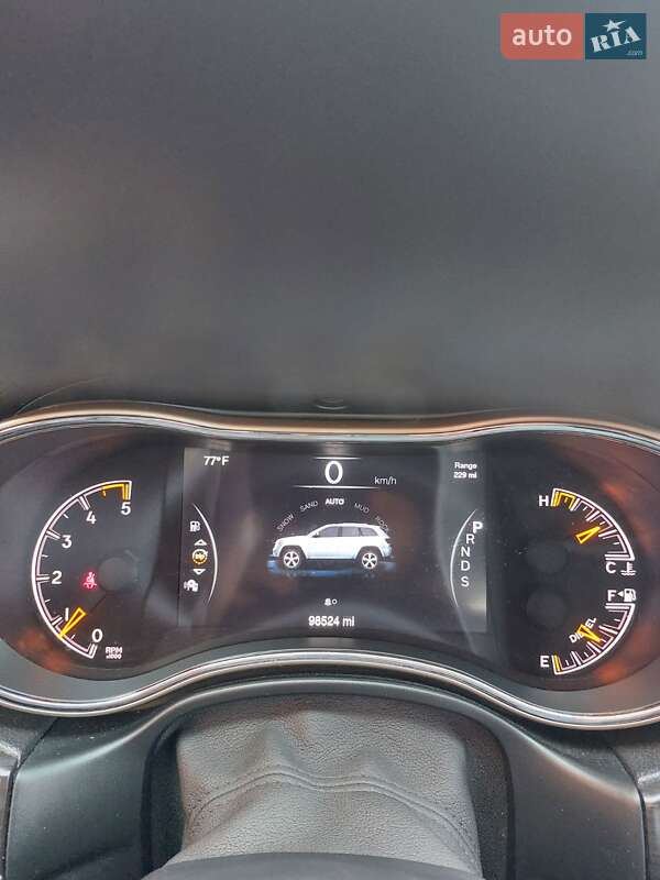 Внедорожник / Кроссовер Jeep Grand Cherokee 2014 в Гайсине