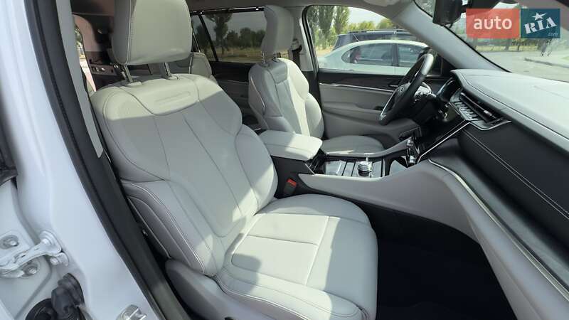 Внедорожник / Кроссовер Jeep Grand Cherokee 2021 в Киеве фото 66 Внедорожник / Кроссовер Jeep Grand Cherokee 2021 в Киеве