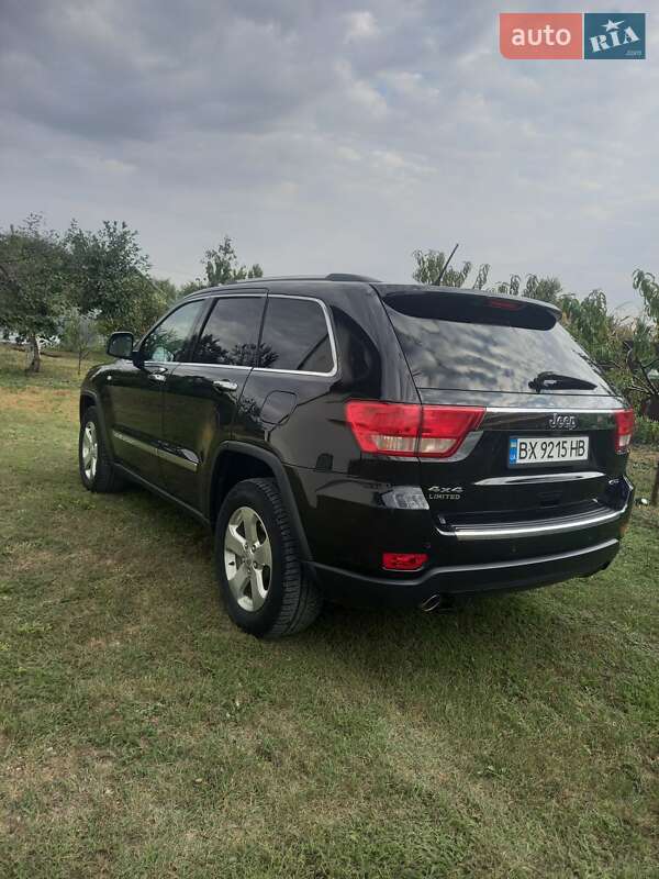 Внедорожник / Кроссовер Jeep Grand Cherokee 2012 в Каменец-Подольском