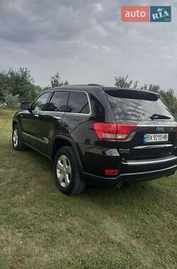 Внедорожник / Кроссовер Jeep Grand Cherokee 2012 в 