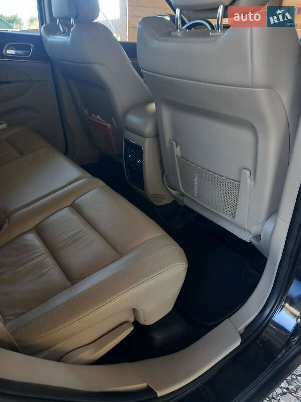 Внедорожник / Кроссовер Jeep Grand Cherokee 2012 в Каменец-Подольском