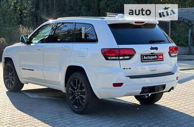 Внедорожник / Кроссовер Jeep Grand Cherokee 2017 в Киеве