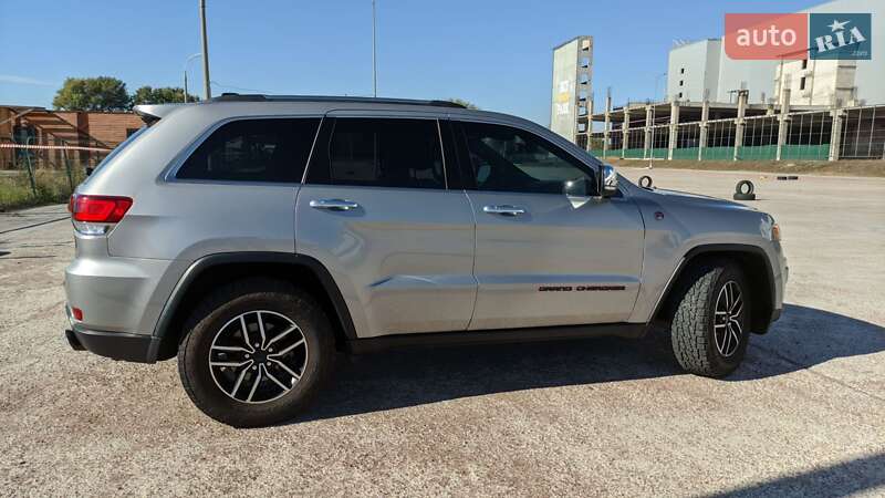 Позашляховик / Кросовер Jeep Grand Cherokee 2020 в Києві