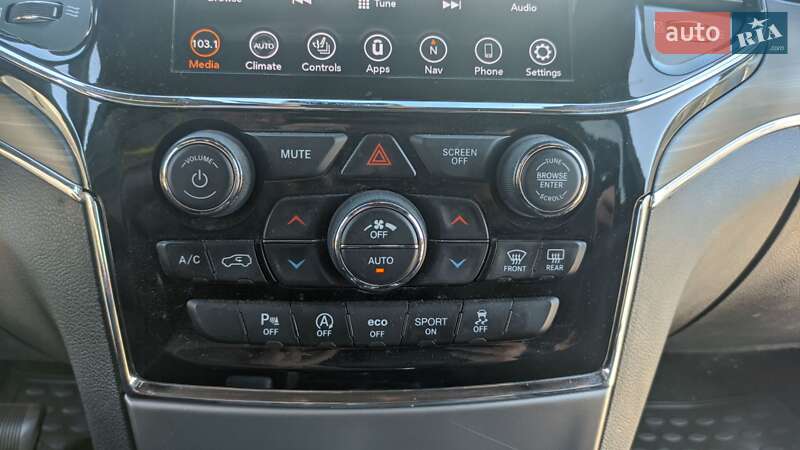 Позашляховик / Кросовер Jeep Grand Cherokee 2020 в Києві