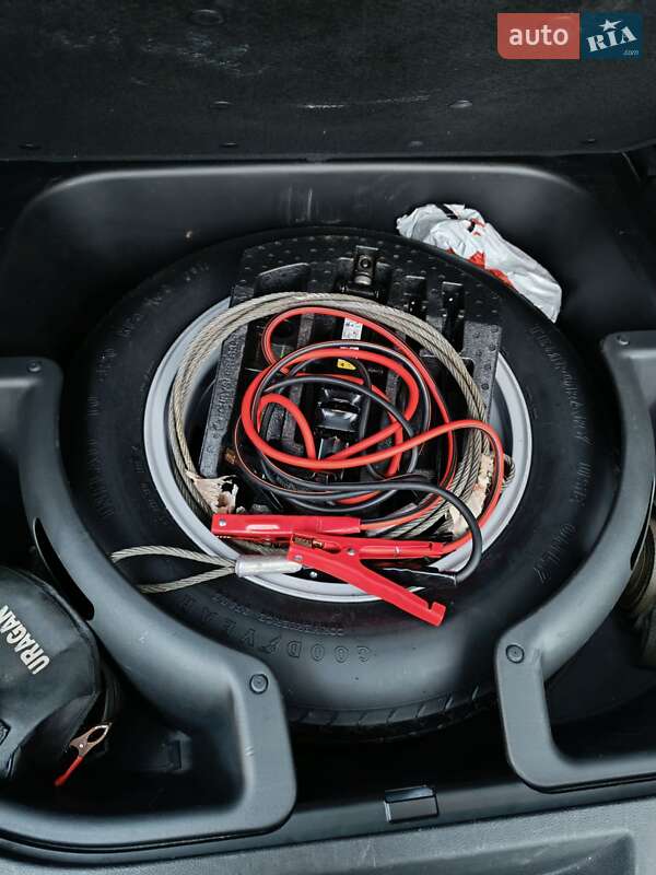 Внедорожник / Кроссовер Jeep Grand Cherokee 2016 в Яготине