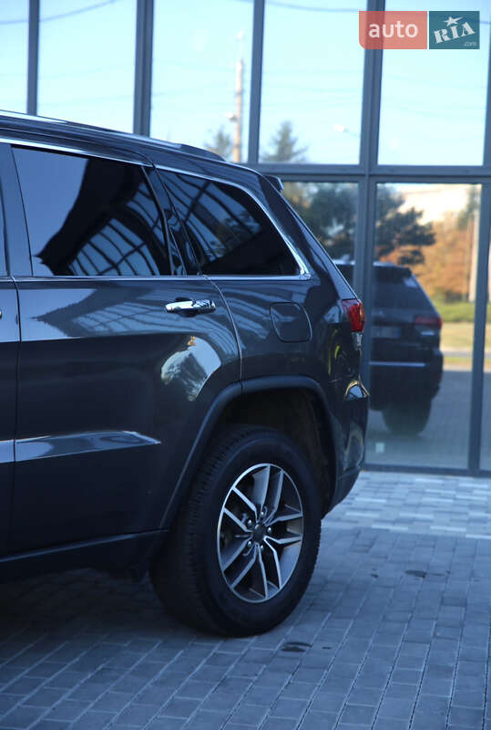 Внедорожник / Кроссовер Jeep Grand Cherokee 2020 в Полтаве