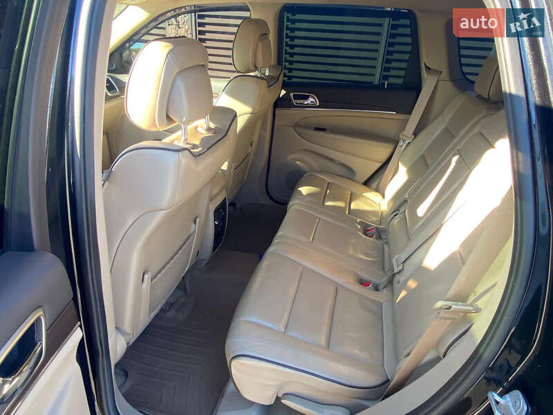 Внедорожник / Кроссовер Jeep Grand Cherokee 2013 в Киеве