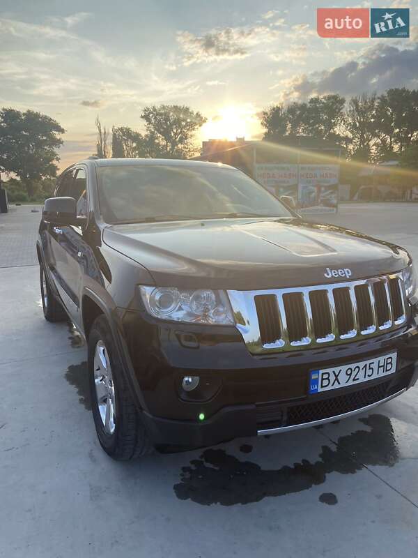 Внедорожник / Кроссовер Jeep Grand Cherokee 2012 в Каменец-Подольском