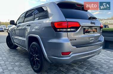 Позашляховик / Кросовер Jeep Grand Cherokee 2017 в Києві