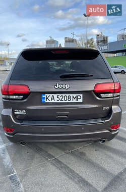 Внедорожник / Кроссовер Jeep Grand Cherokee 2017 в 