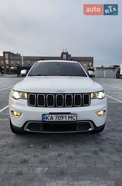 Позашляховик / Кросовер Jeep Grand Cherokee 2017 в Києві