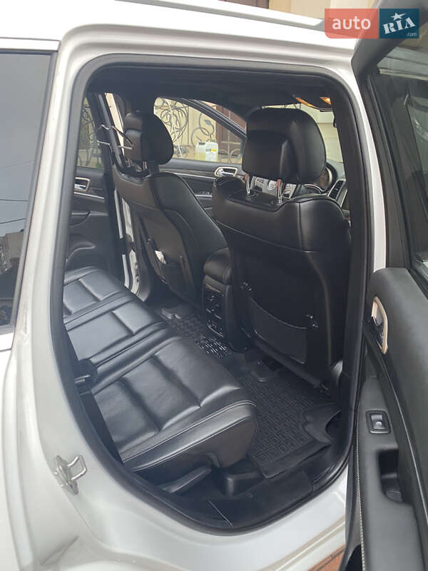 Внедорожник / Кроссовер Jeep Grand Cherokee 2014 в Чернигове