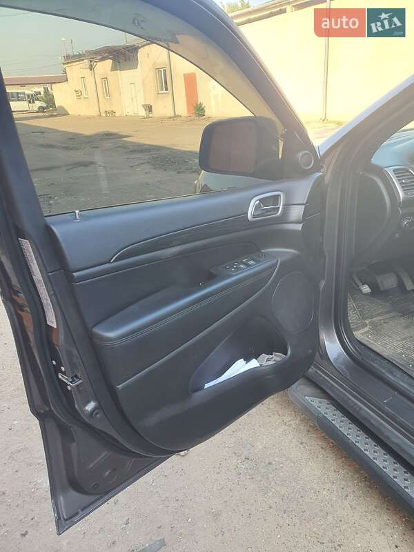 Внедорожник / Кроссовер Jeep Grand Cherokee 2020 в Одессе