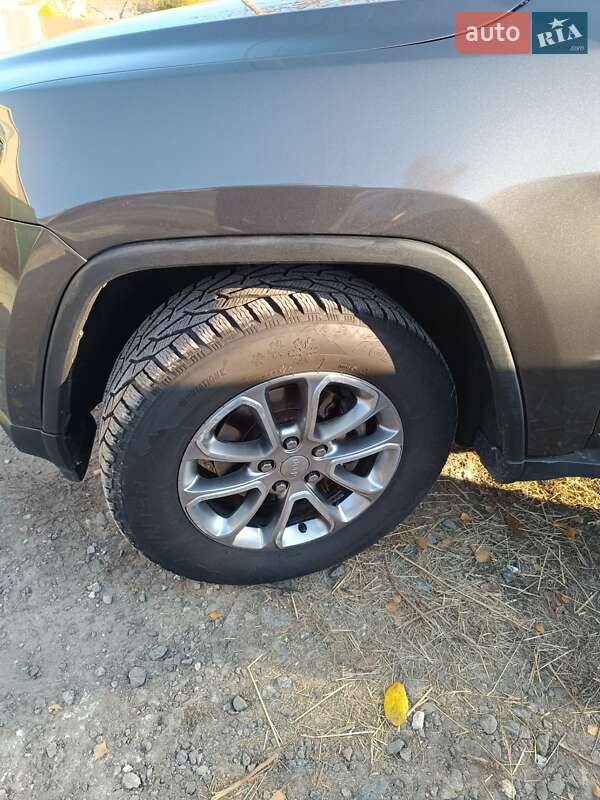 Внедорожник / Кроссовер Jeep Grand Cherokee 2016 в Яготине